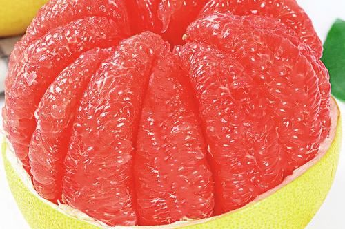 中国红心柚物美价廉“走俏”越南市场